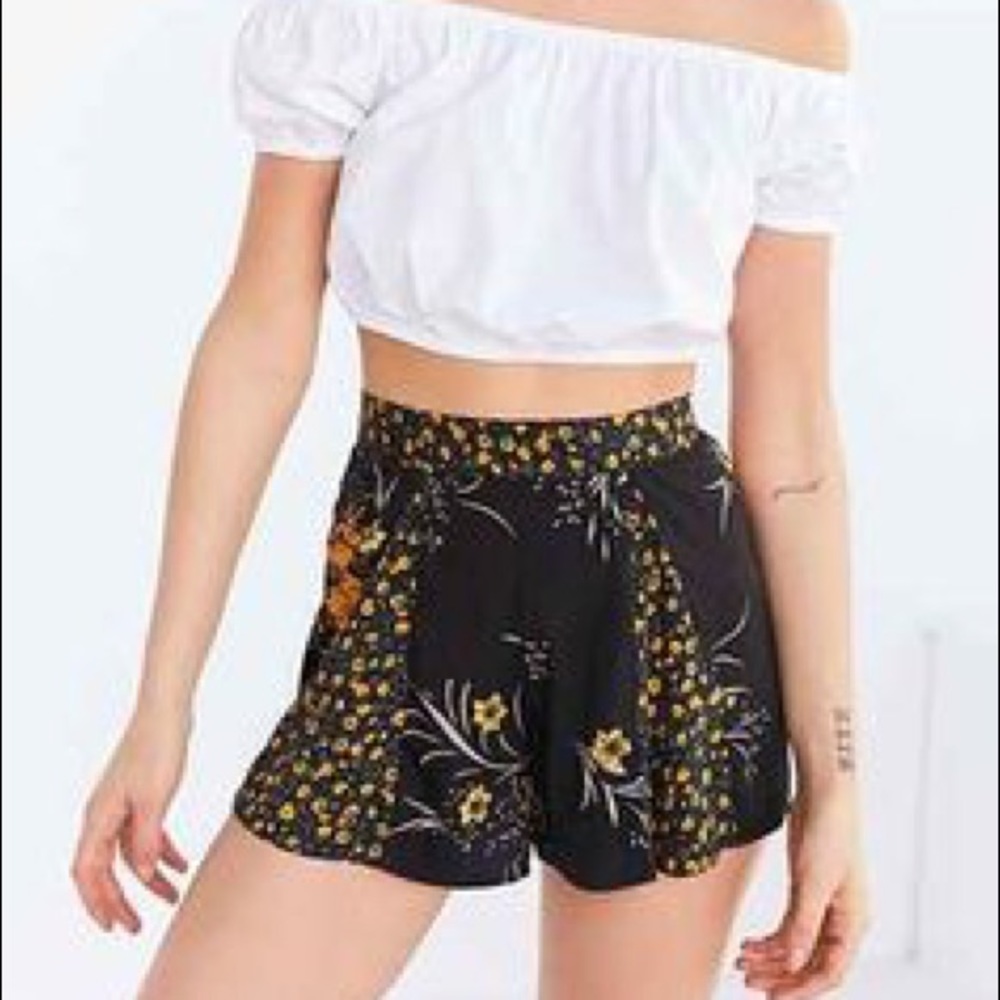 Bog collective urban outfitters shorts size large